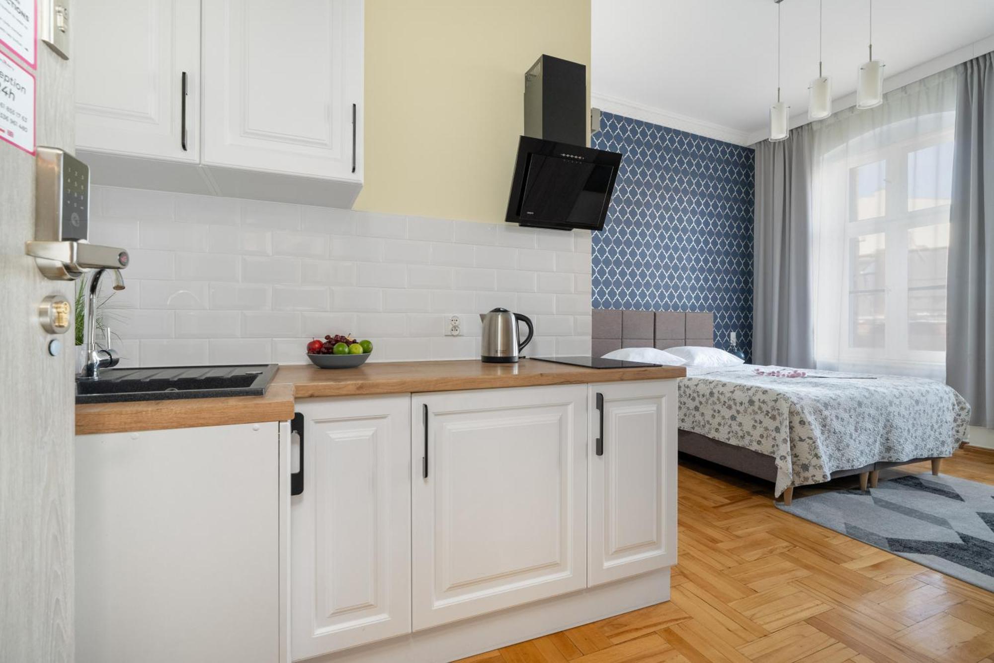 Przytulne Studia Very Berry W Poznaniu Blisko Parku By Noclegi Renters Exterior photo