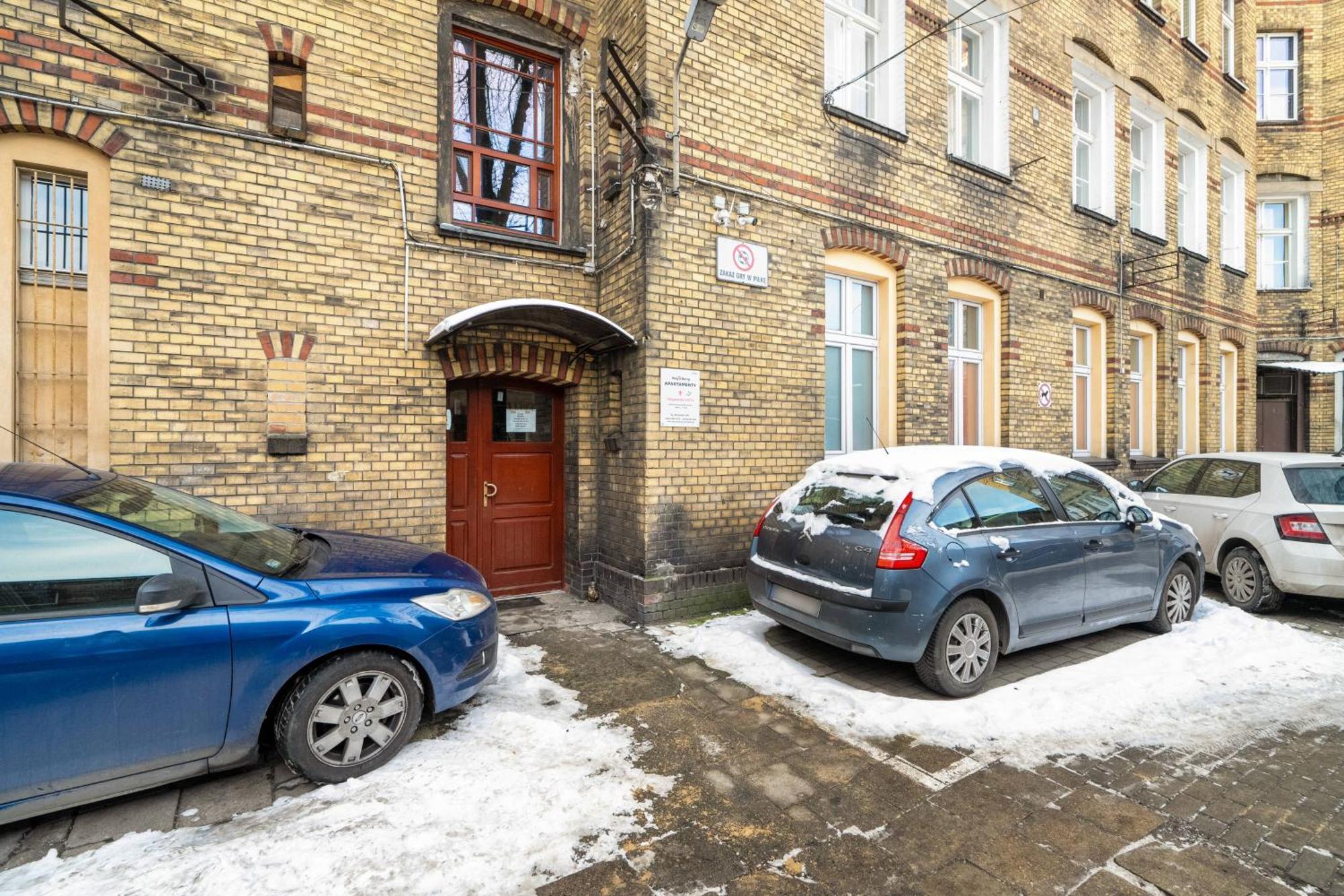 Przytulne Studia Very Berry W Poznaniu Blisko Parku By Noclegi Renters Exterior photo