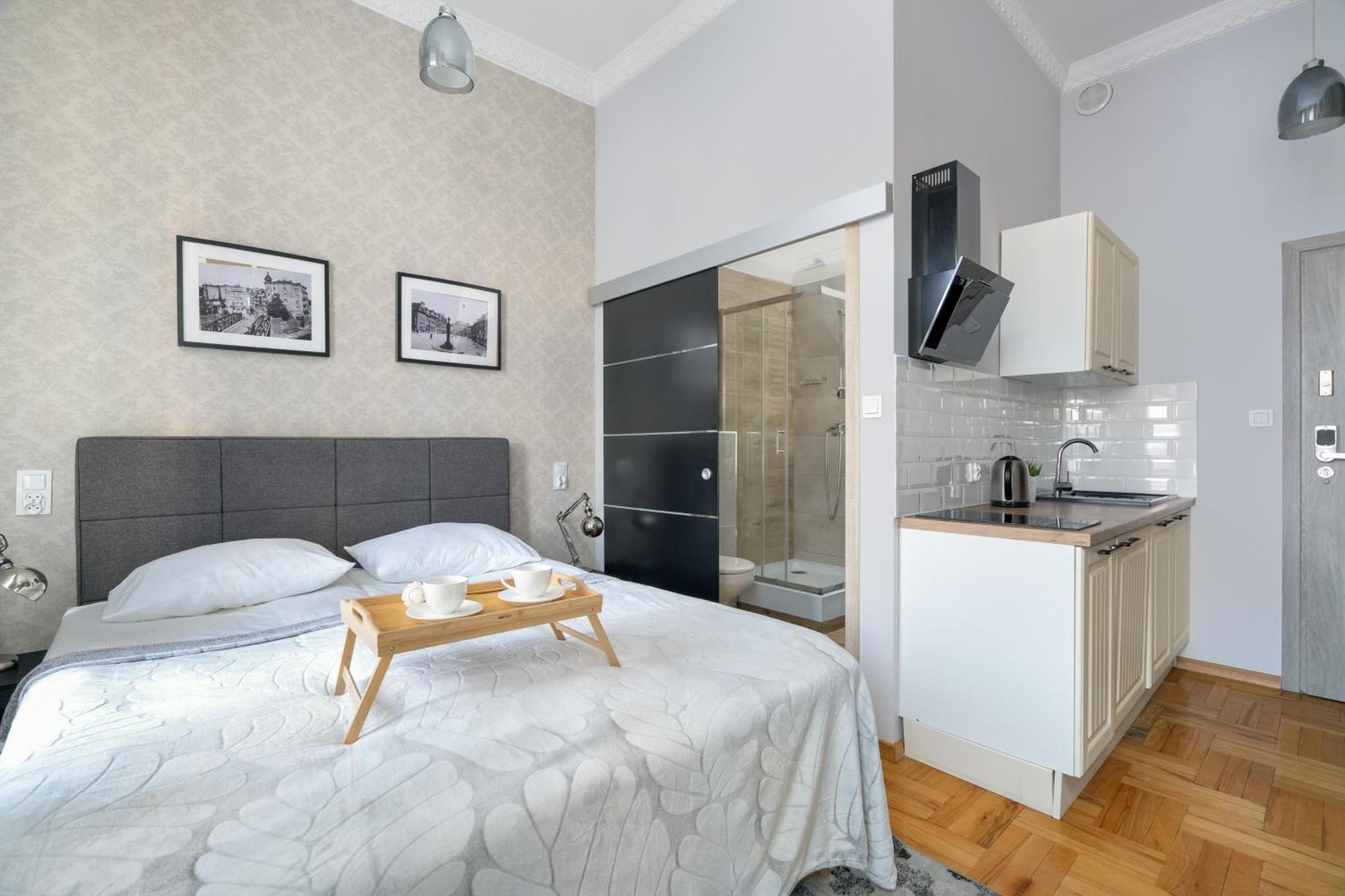 Przytulne Studia Very Berry W Poznaniu Blisko Parku By Noclegi Renters Exterior photo