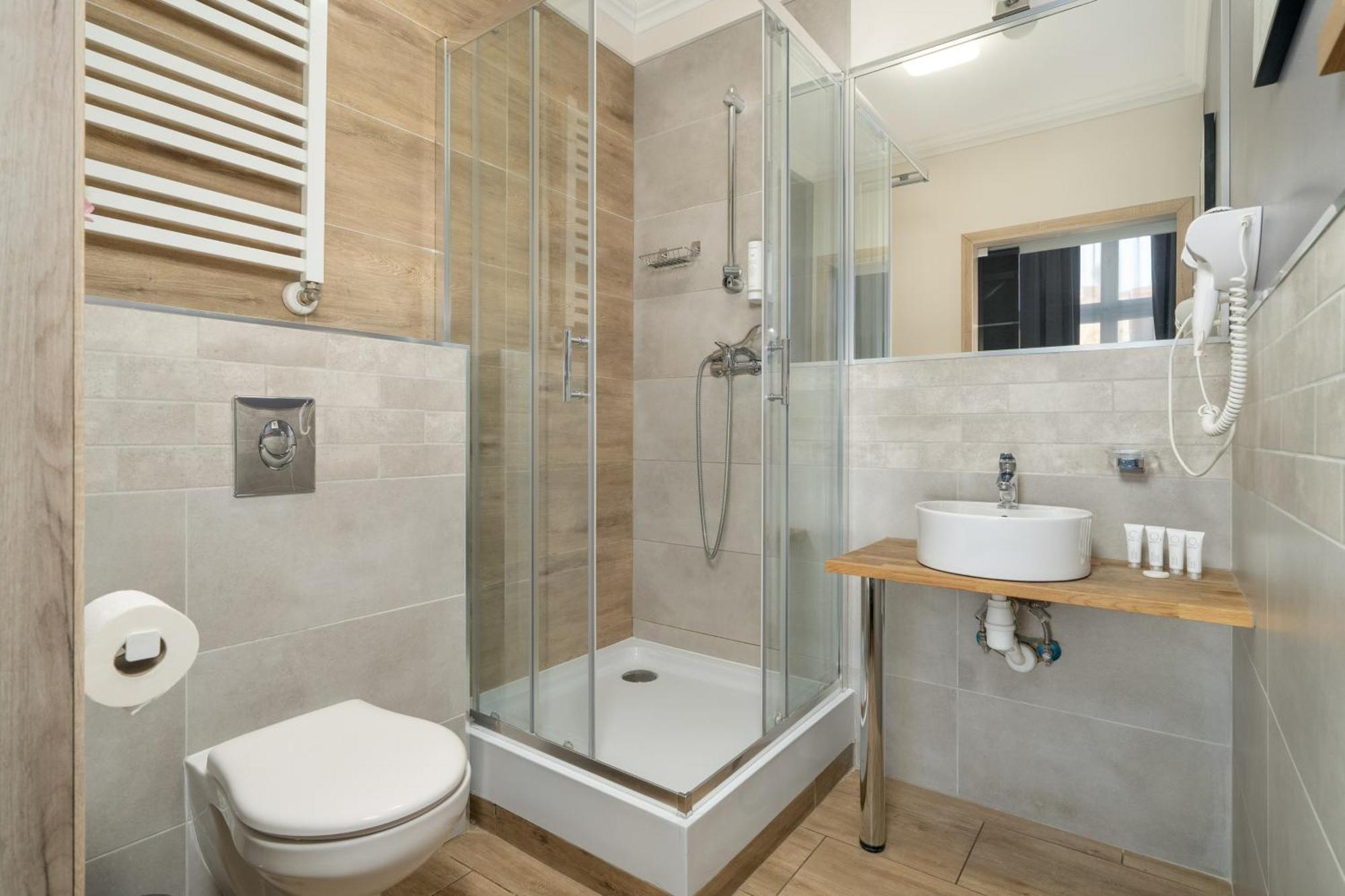 Przytulne Studia Very Berry W Poznaniu Blisko Parku By Noclegi Renters Exterior photo